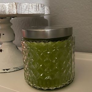 Gold Canyon Candle- Apple leaf